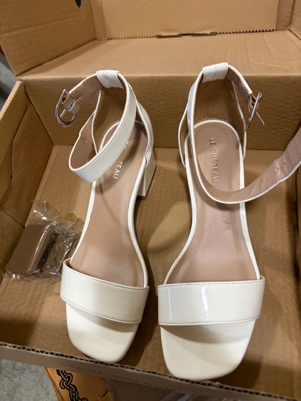 Brand New Le Chateau Cream coloured Heels